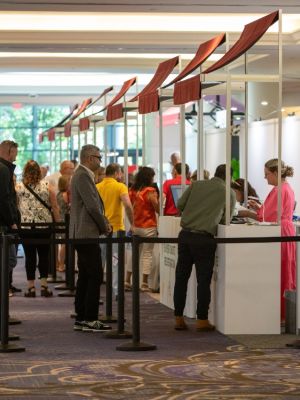 People waiting for registration at the Atlanta Jewlery Show